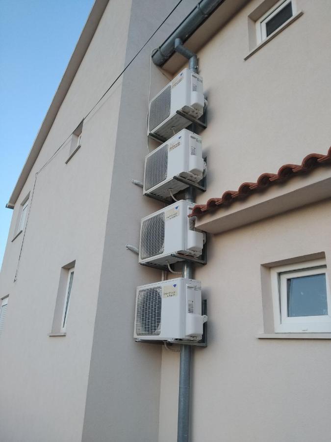 Apartman טוראני מראה חיצוני תמונה